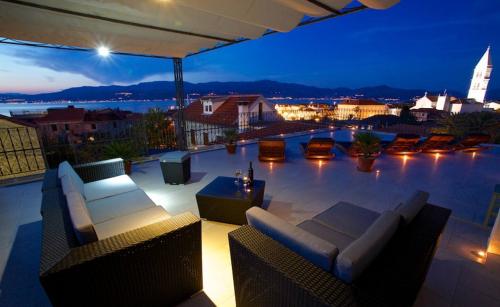 harbor_house_14