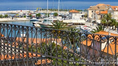 harbor_house_18